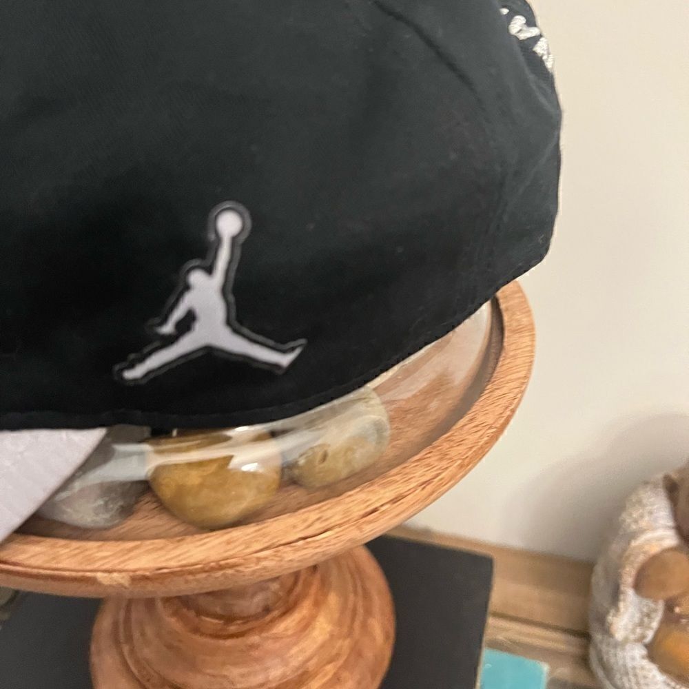 Men’s Nike 2017 NC NCAA Men’s Basketball Final Four National Champions SnapBack - Picture 3 of 8